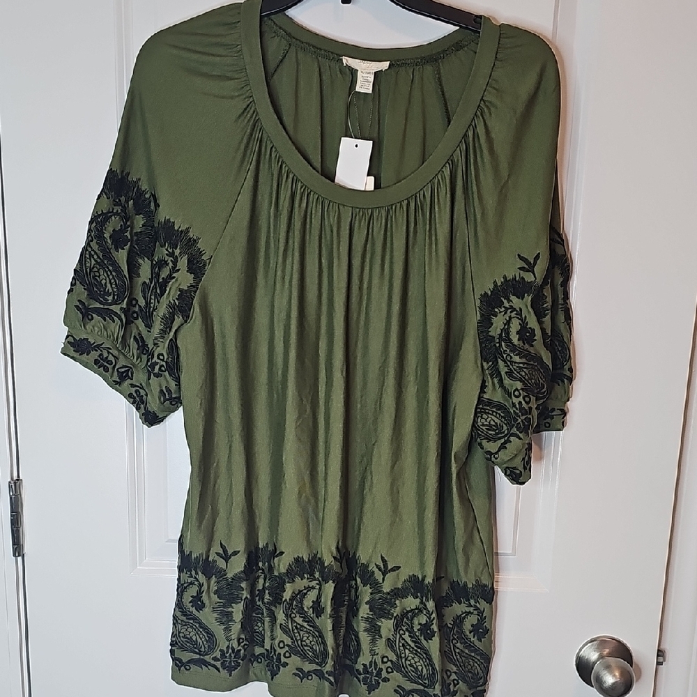 Cupio Olive Top with Black Embroidery Size XL‎